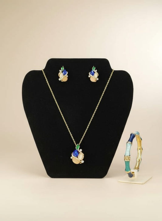Golden Pendent With Enamel Coated Bracelet