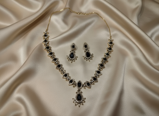 Antique Polish Floral Pattern AD Jewellery Set (Black)