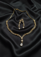 Antique polish Sleek pattern AD Jewellery Set (White)